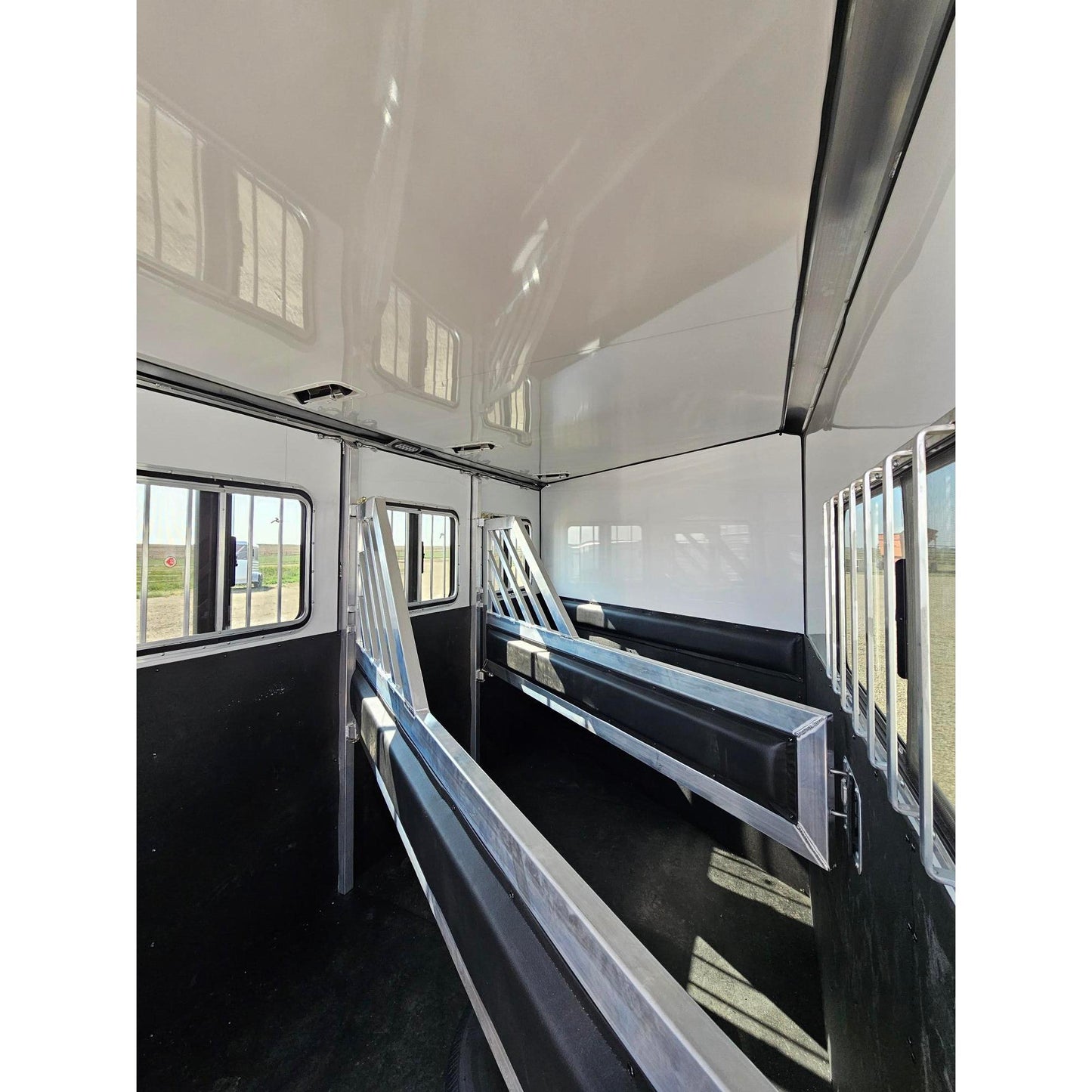 2025 High Country Strider Series Lite/ Slant 3-Horse Bumper Pull