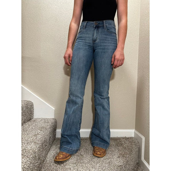 Cowgirl Couture Women's Carissa Classic Jeans - Assorted Colours