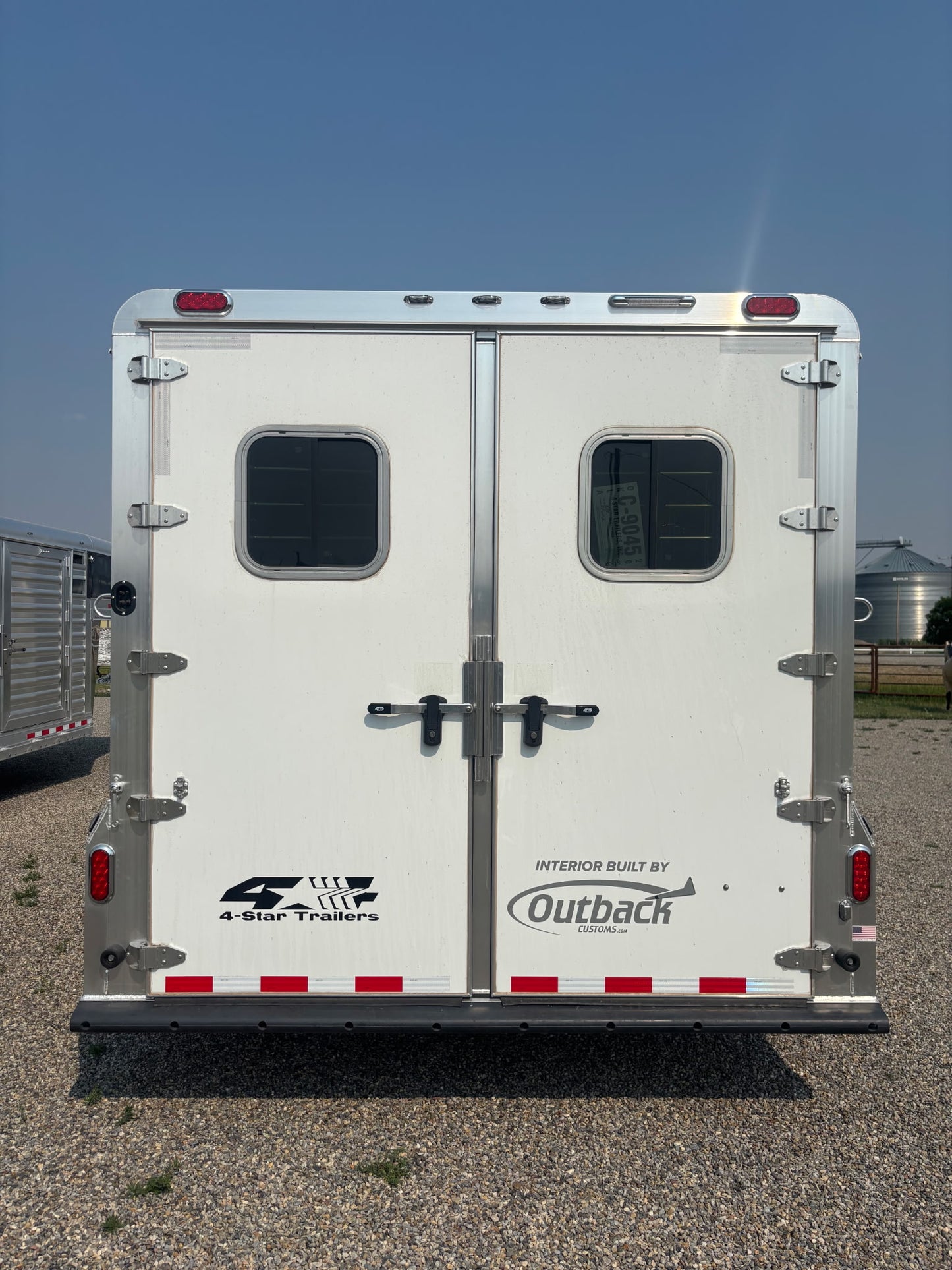 2027 4-Star 24' 3-Horse Slant Load Living Quarter Trailer