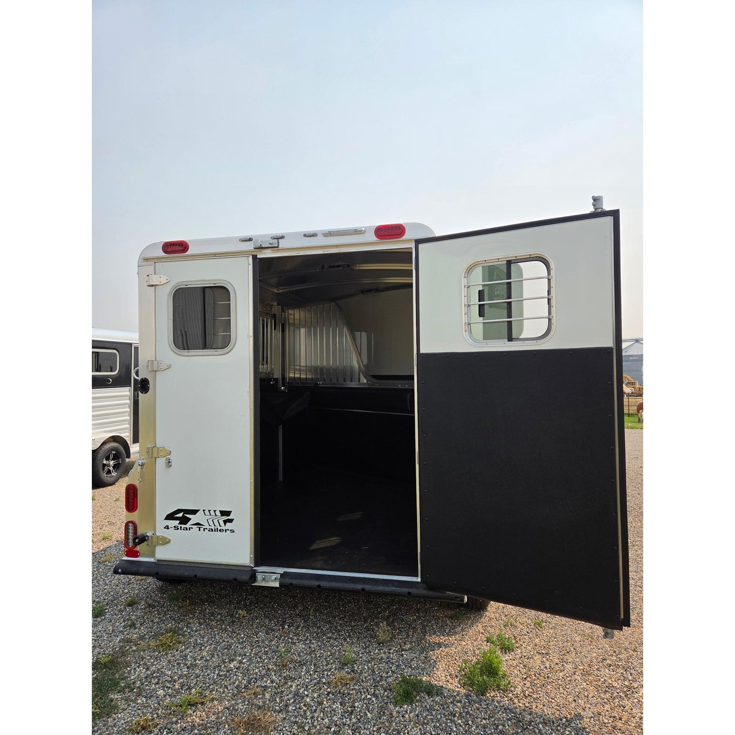 2027 4-Star 11' 2-Horse Slant Load Bumper Pull