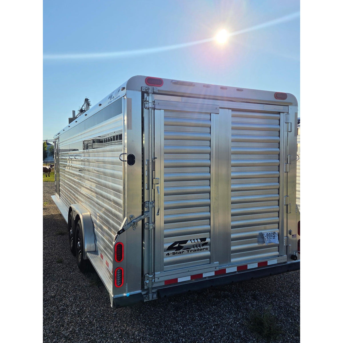 2027 4-Star 28' Stock Combo***Pending Sale***