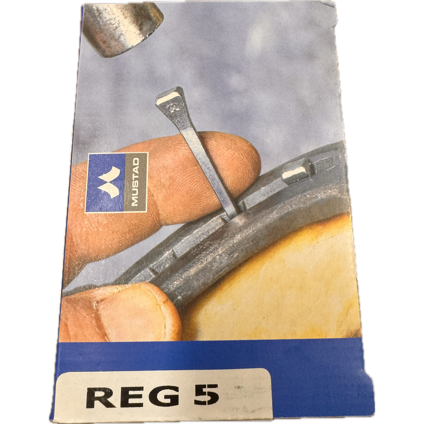 Mustad REG 5 Nails 250 pce