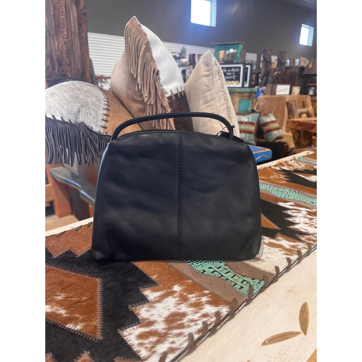 Rugged Earth Women's Bag - Black