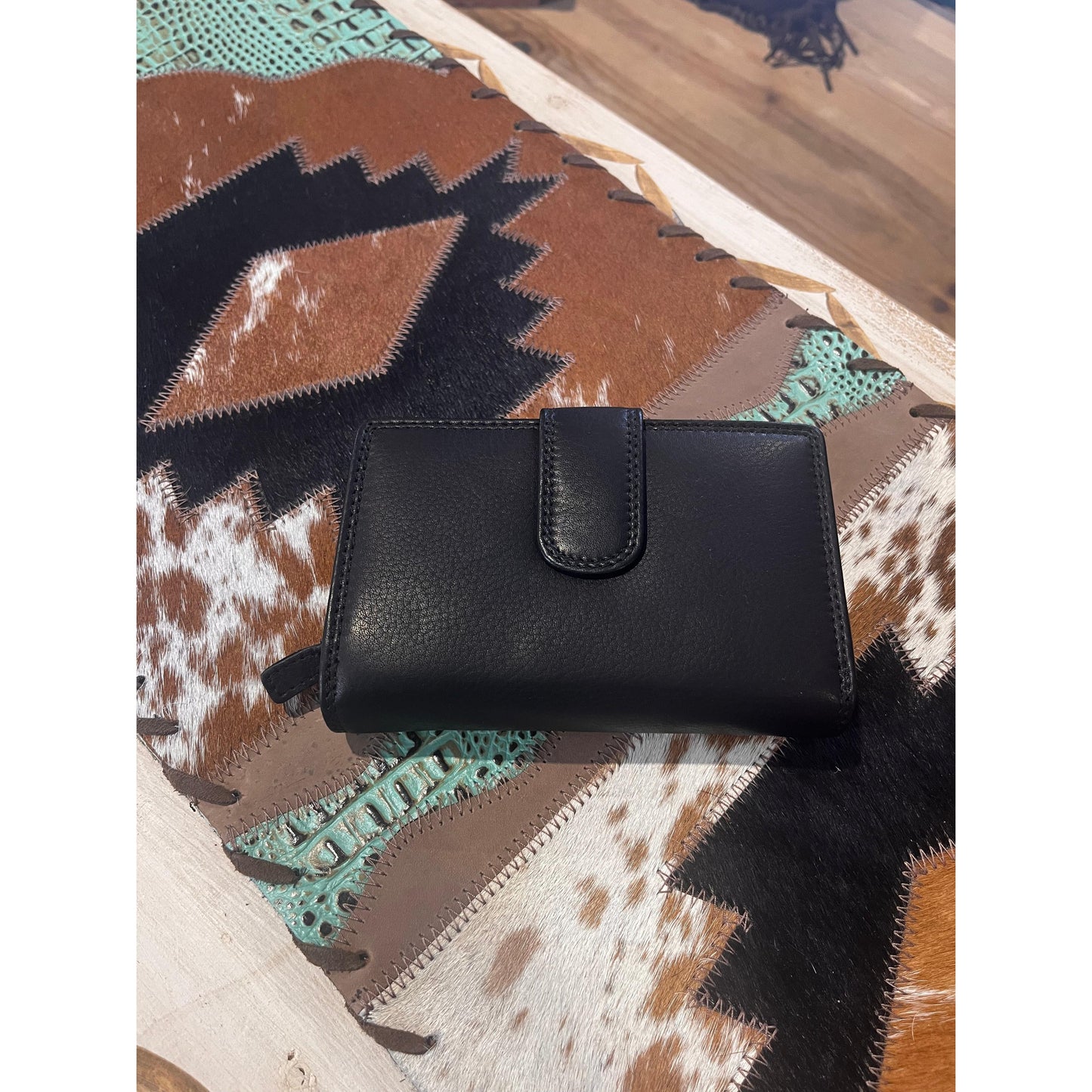 Rugged Earth Leather Wallet - Black