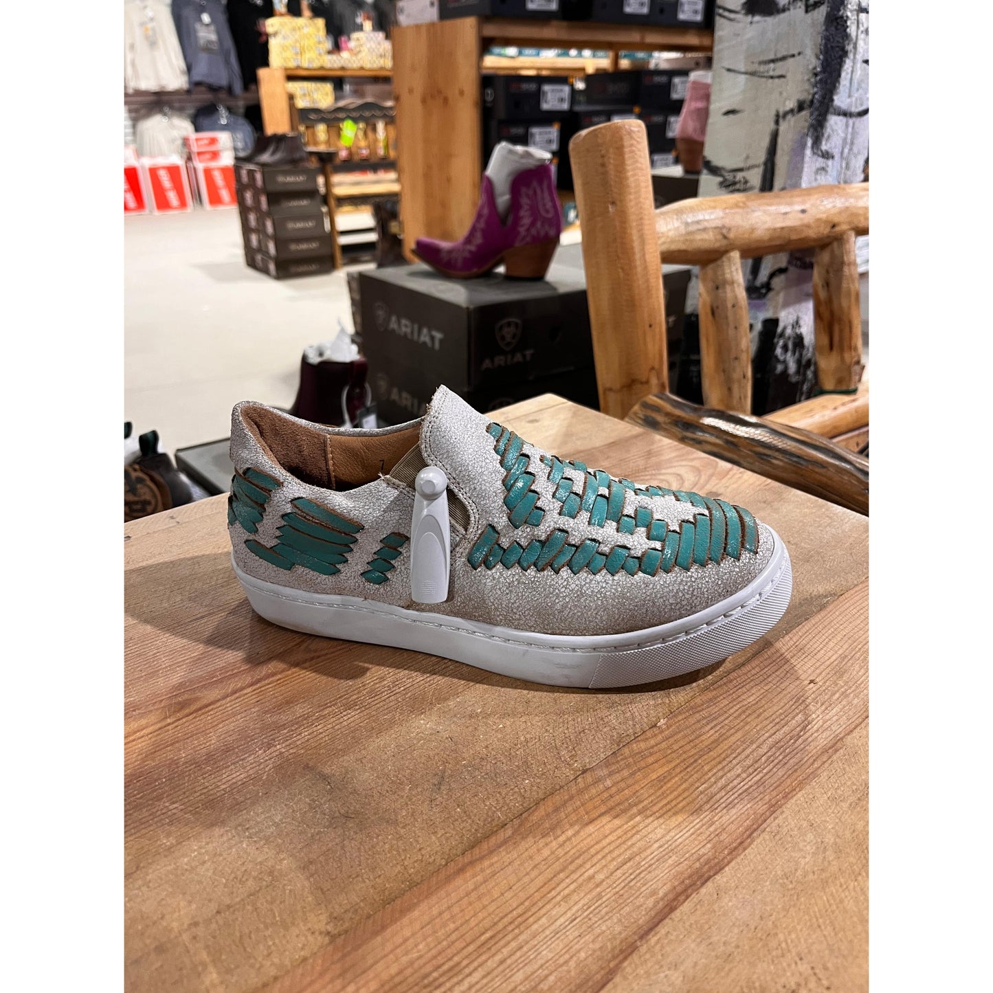 Agave Sky Dakota Casual Shoe - Crack Cream/Turquoise