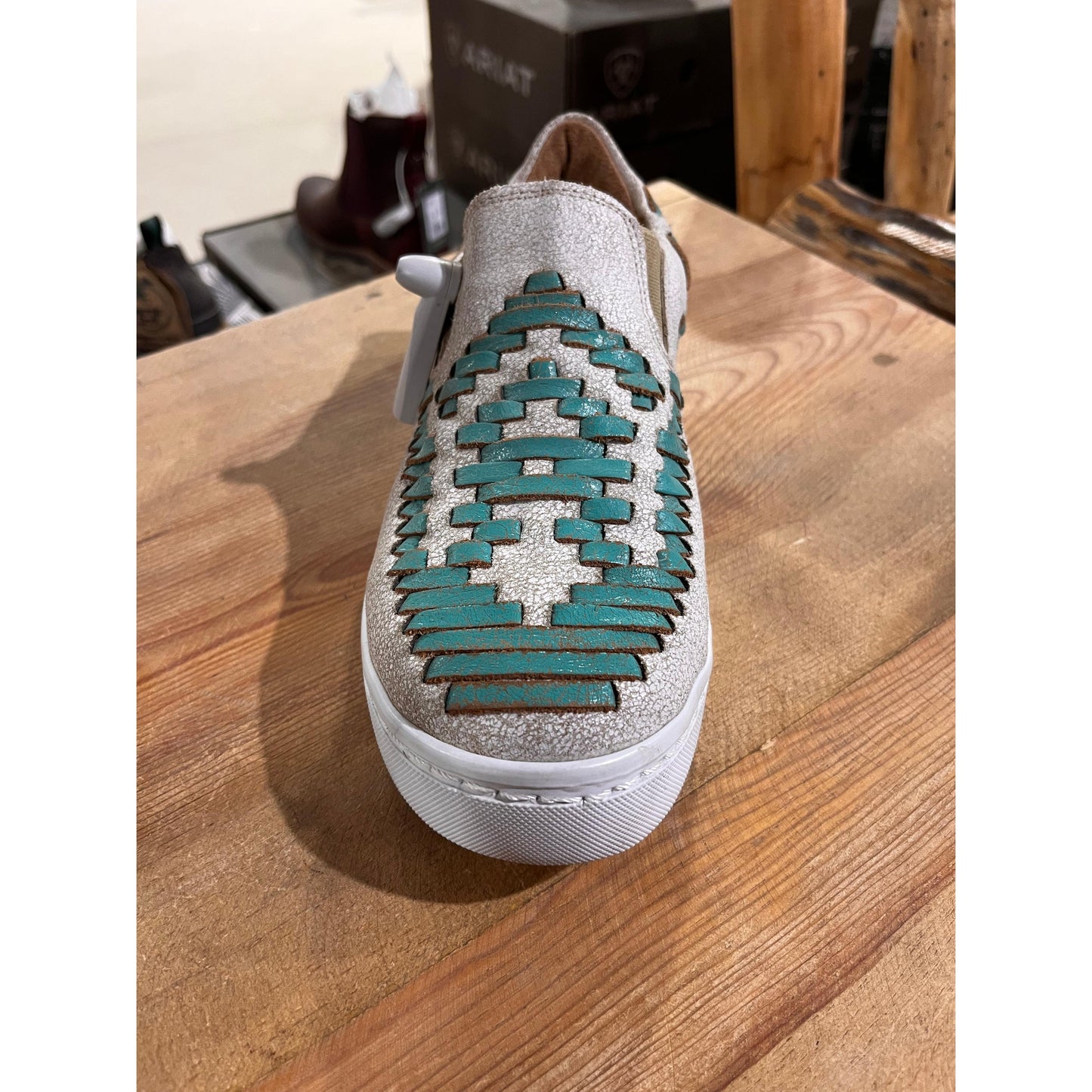 Agave Sky Dakota Casual Shoe - Crack Cream/Turquoise