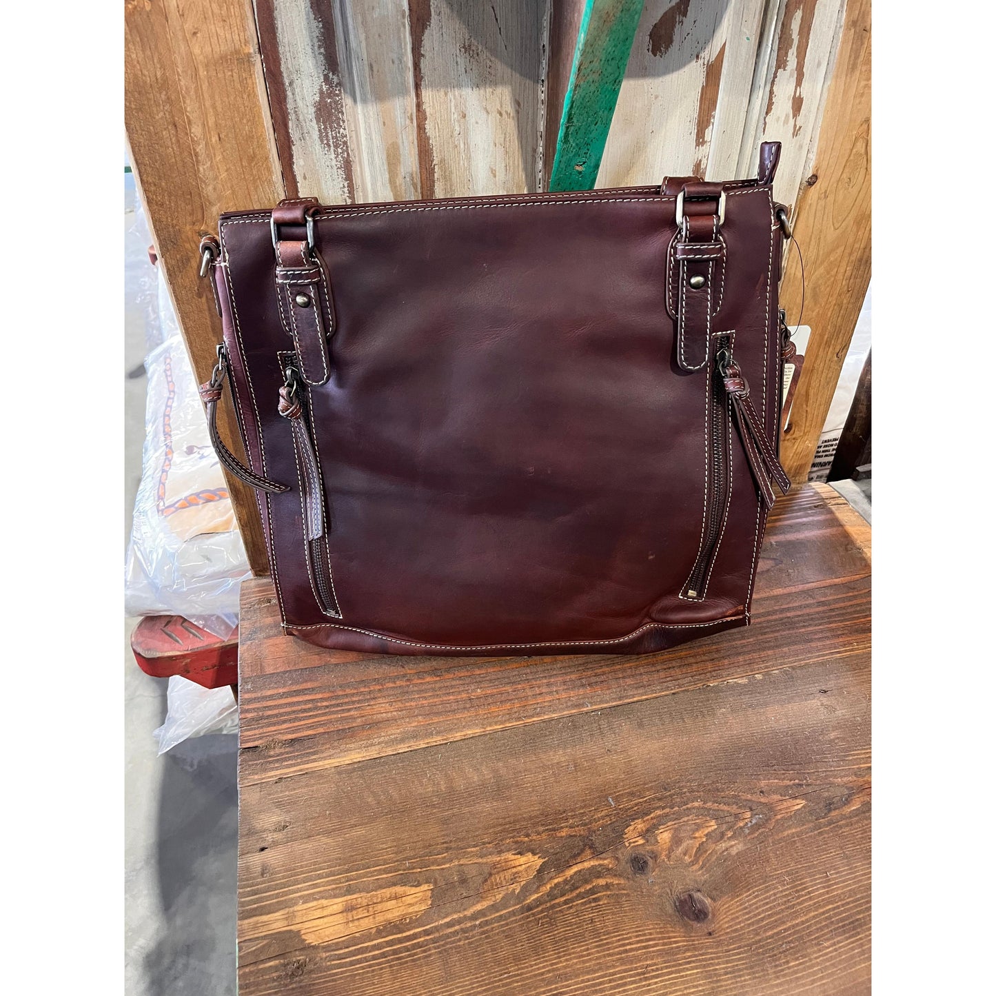 Rugged Earth Women's Concealed Weapon Bag - Brown