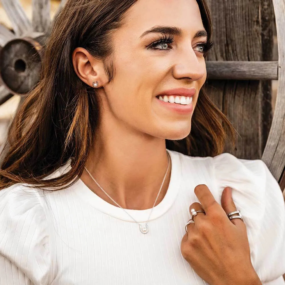 Montana Silversmiths Delicate Embrace Pearl Jewelry Set