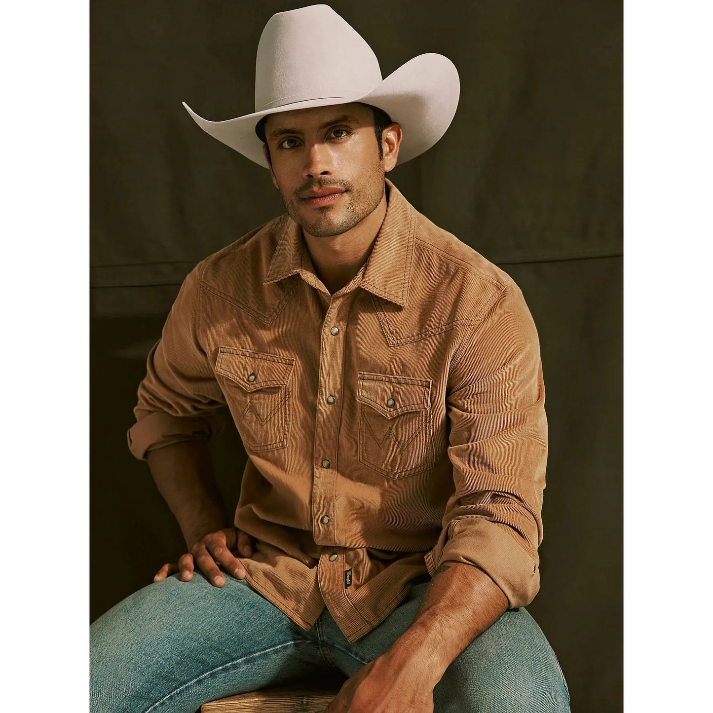 Wrangler Men's Long Sleeve Retro Premium Western Snap Corduroy Shirt - Sandy Brown