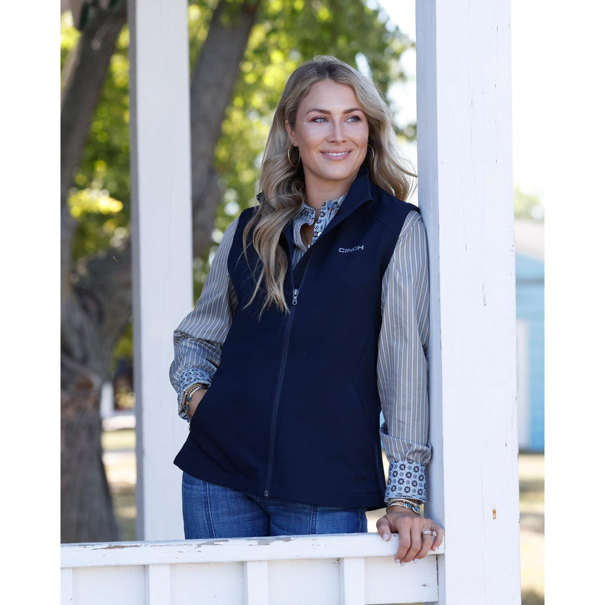 Cinch Women's Windproof Vest - Navy