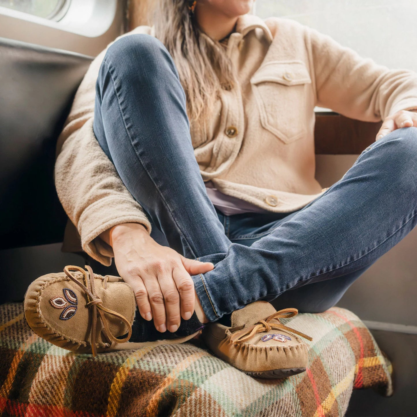 Manitobah Kayak Cosy Moccasin-OAK