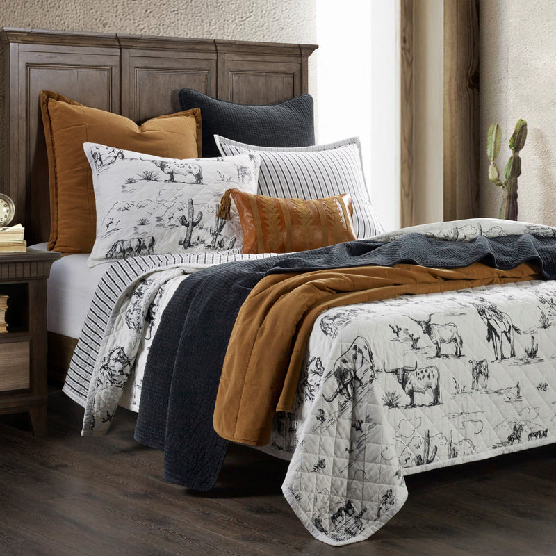 Ranch Life Reversible Quilt Set - Full/Queen - Black & White