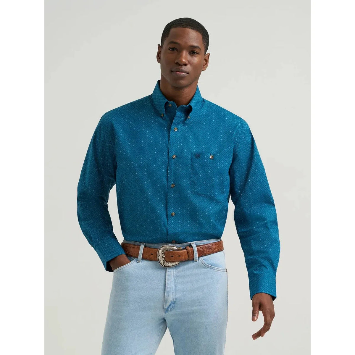 Wrangler Men's Long Sleeve Western Relaxed Fit Shirt- Blue