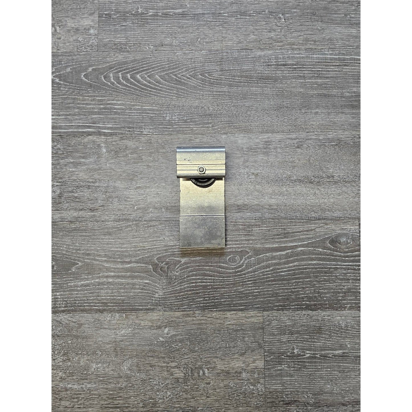 Aluminum Gate Bracket w/Black Roller Wheel