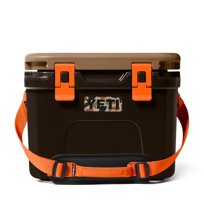 Yeti Roadie 15 Hard Cooler - Wetlands Camo