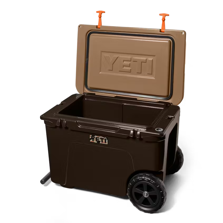 Yeti Tundra Hall Wheeled Cooler- Wetlands Camo