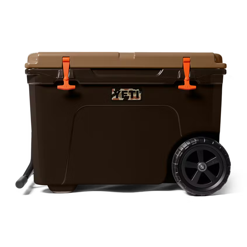 Yeti Tundra Hall Wheeled Cooler- Wetlands Camo