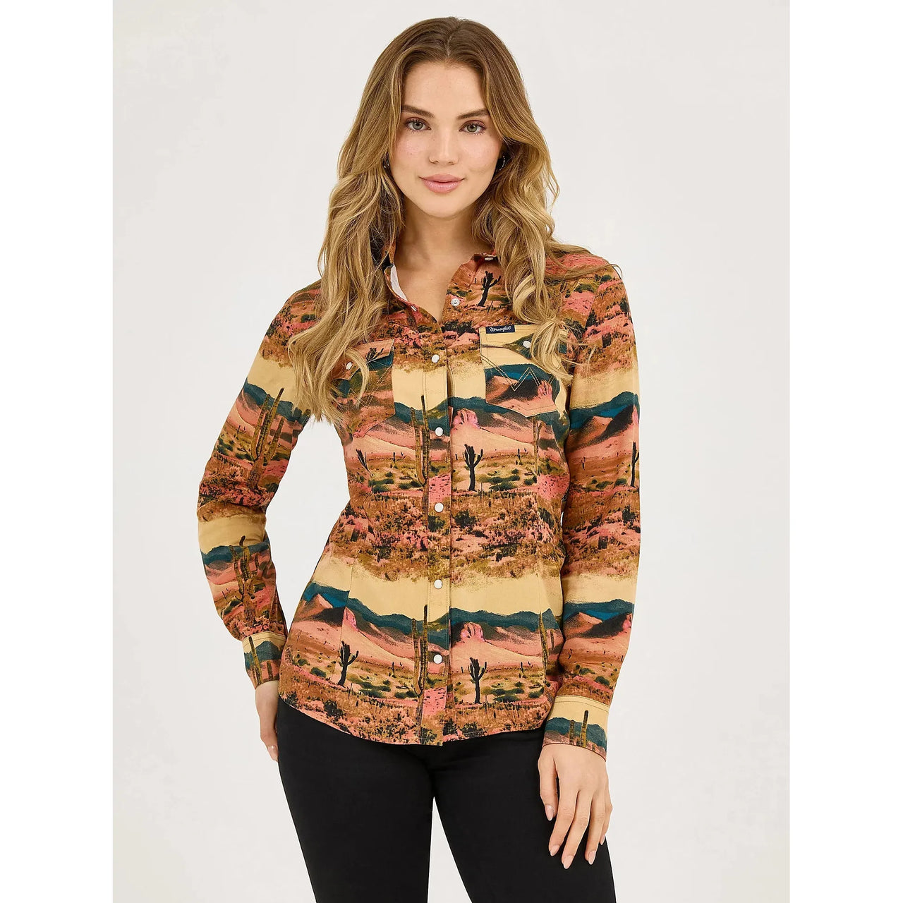 Wrangler Women's Desert Print Western Long Sleeve Snap Shirt - Desert Tan