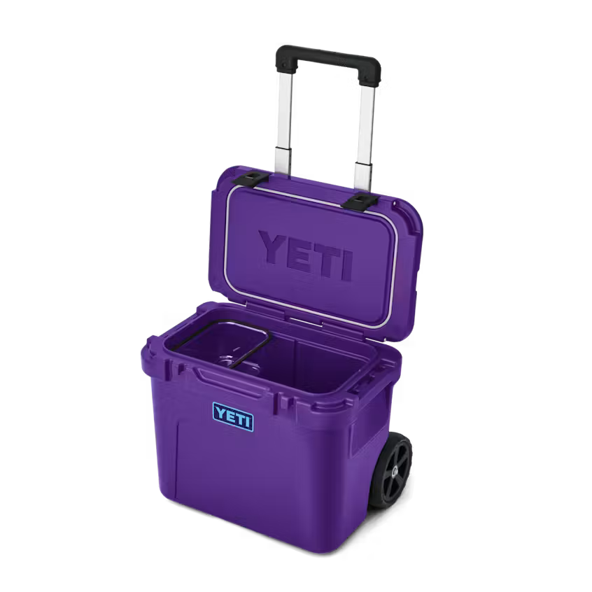 Yeti Roadie® 32 Wheeled Cooler - Pace Purple/Blue