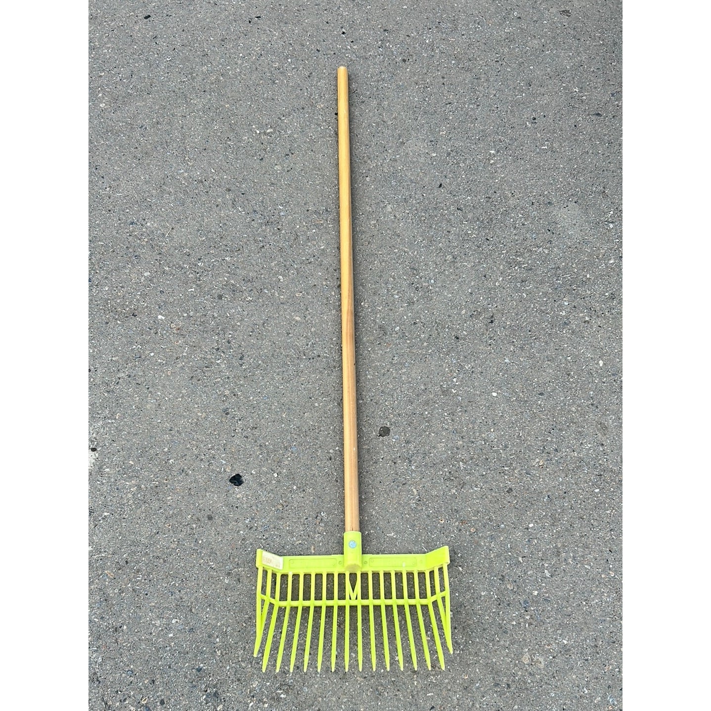 Irvines Stall Fork - Irvine Tack & Western Wear