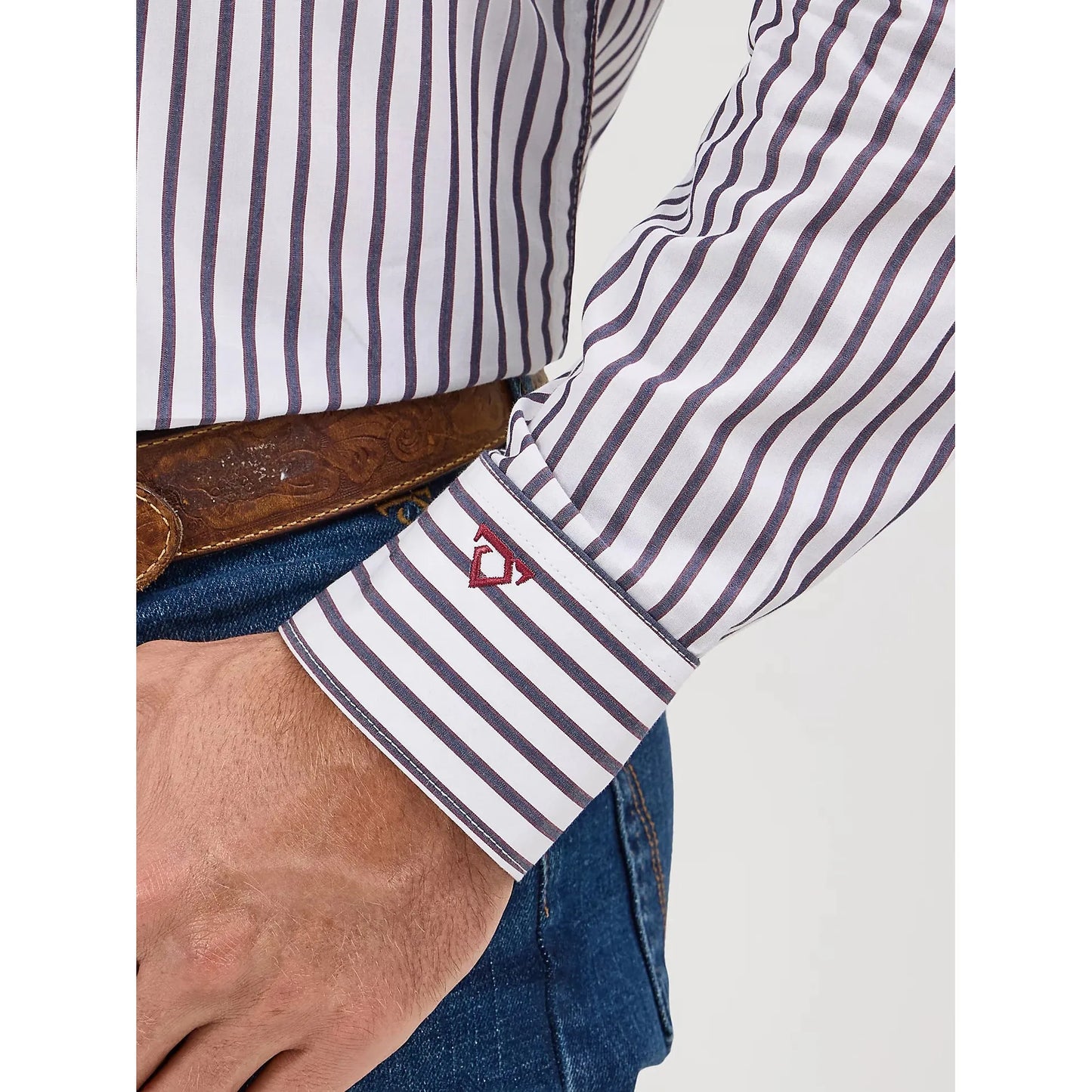 Wrangler Men's Cody Johnson One Pocket Button Down Long Sleeve Shirt - Navy White Stripes