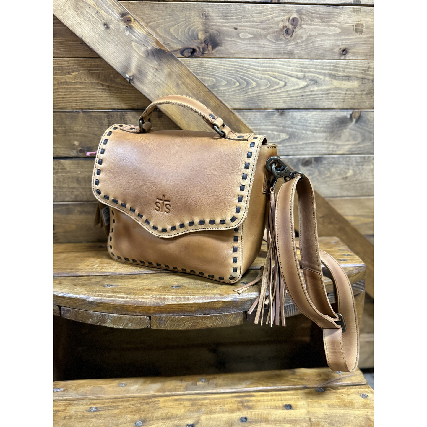 STS Bandera Dakota Crossbody