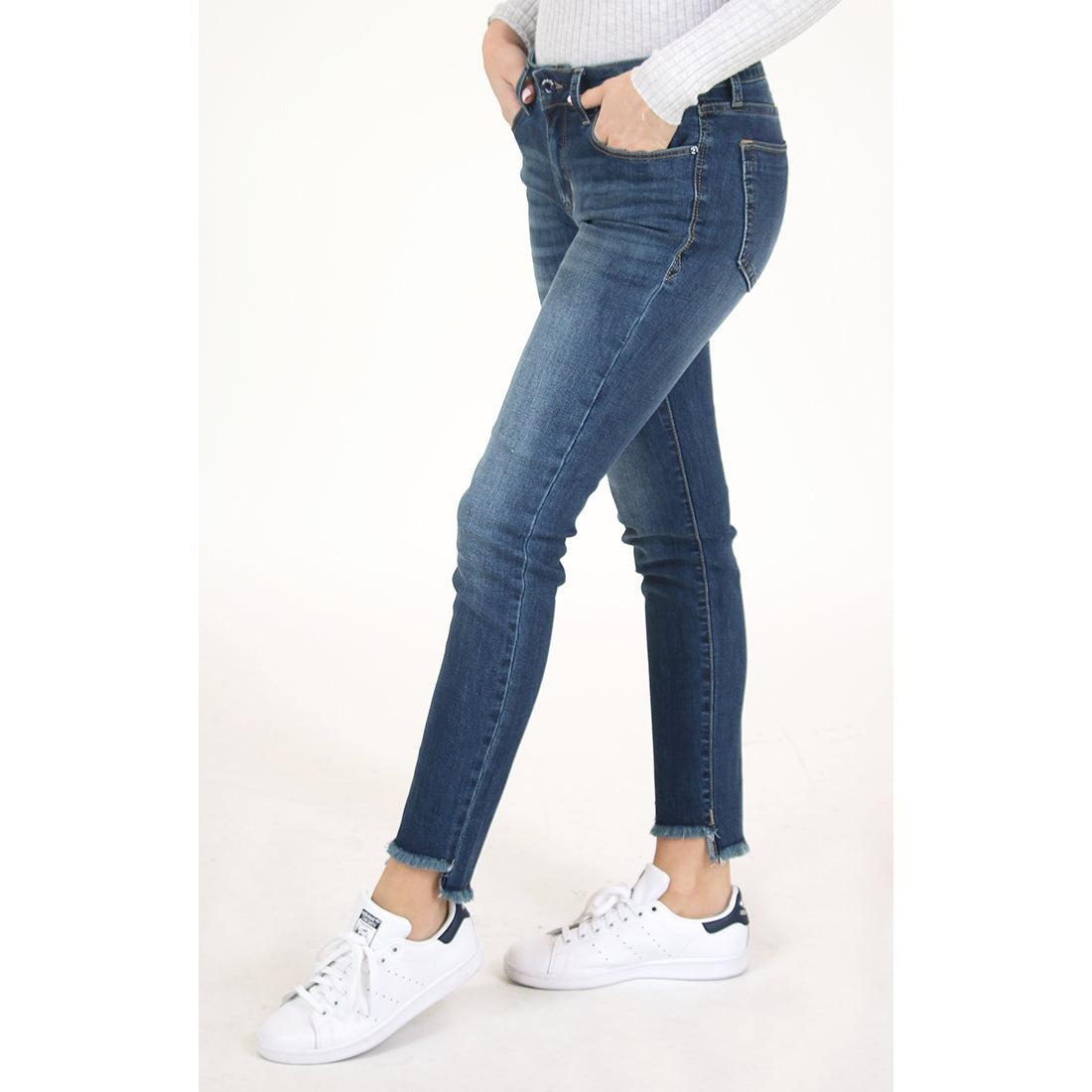 Grace in LA Women's Easy Skinny Jeans - Frayed Step Hem