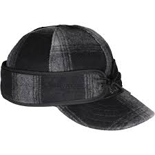 The Original Stormy Kromer Cap Size 7 1/8 Black/Gray Plaid