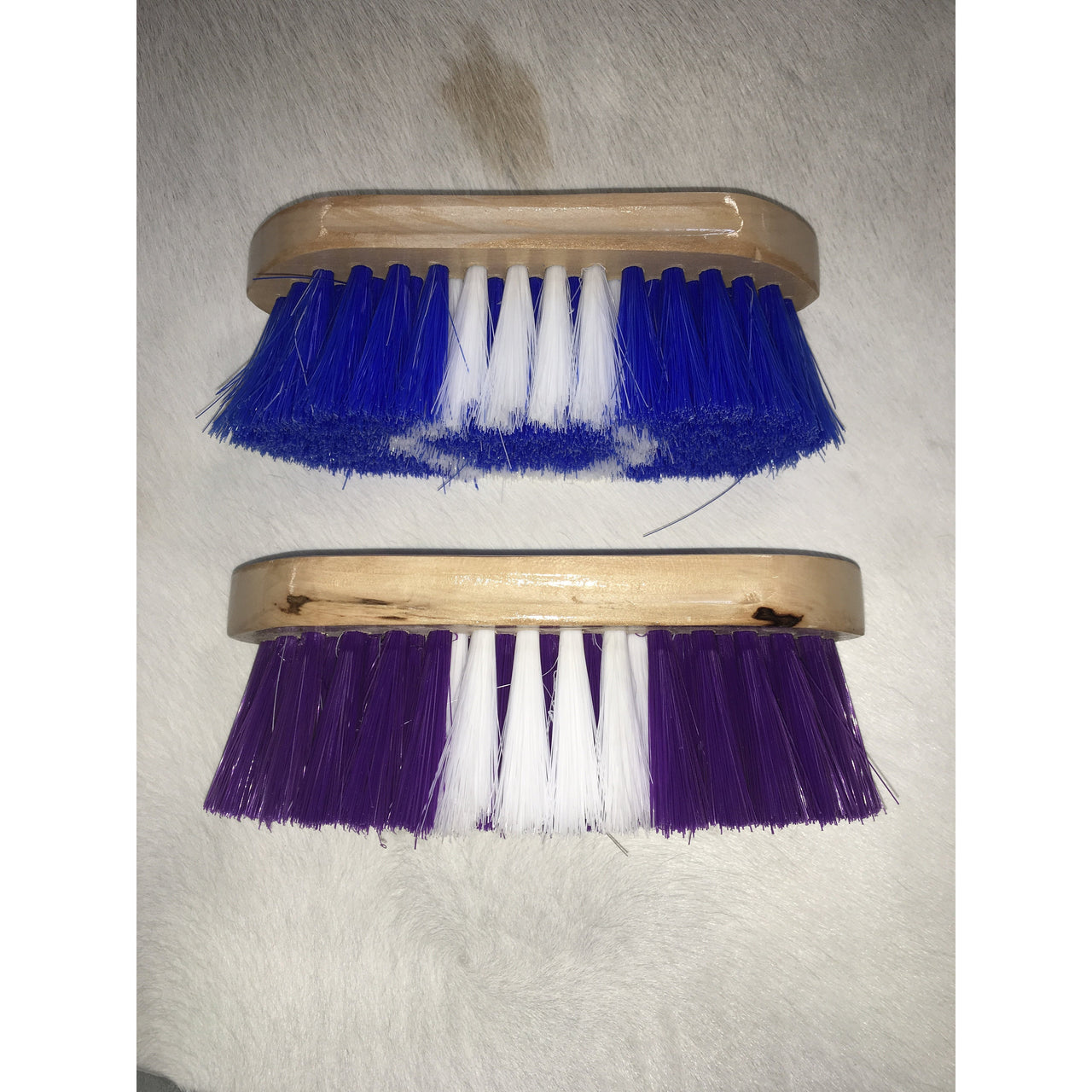 Irvine Multi Colour Brush 6 1/2" x 2 1/2" Wood Handle w/2" Soft Nylon Bristles