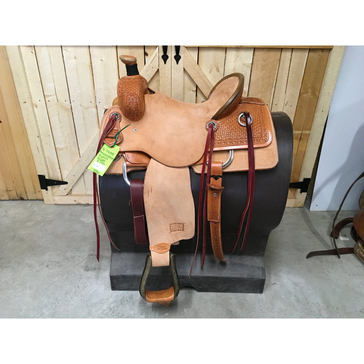 Irvine 16" Association Ranch Roper