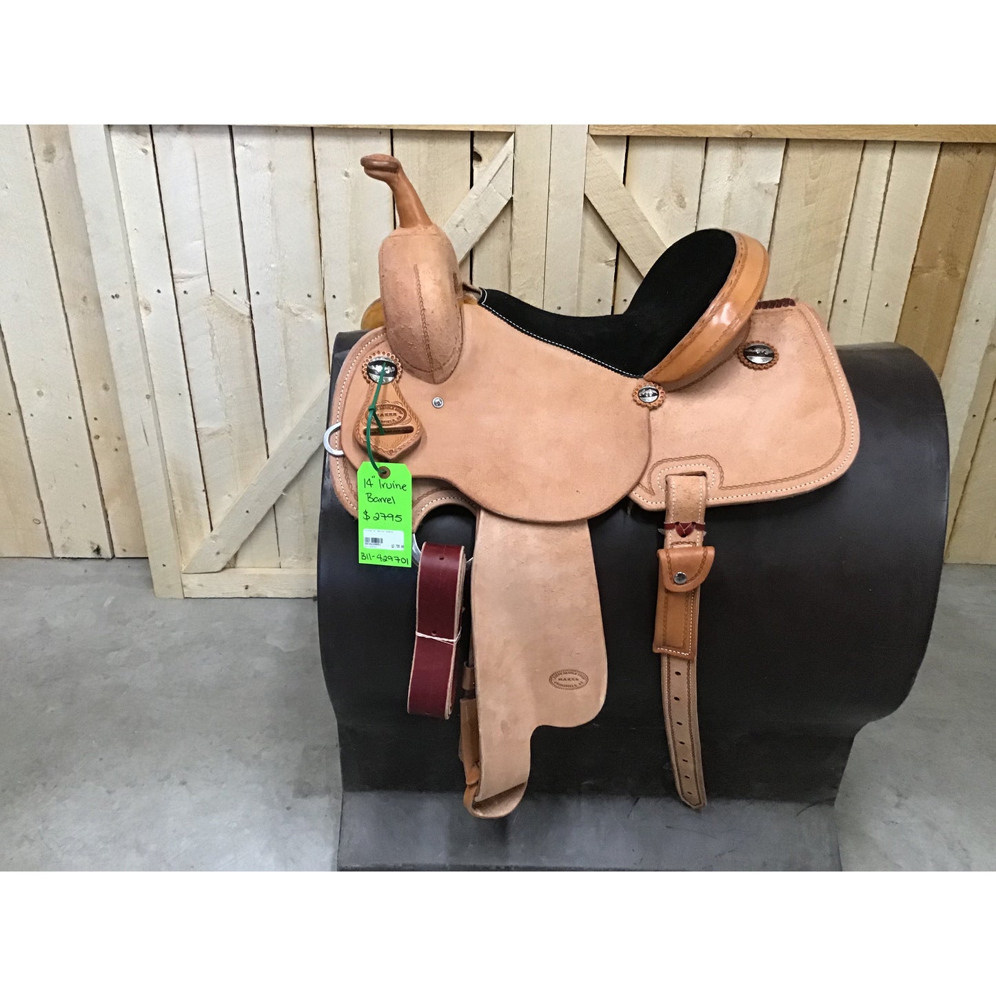 Irvine 14" Barrel Saddle