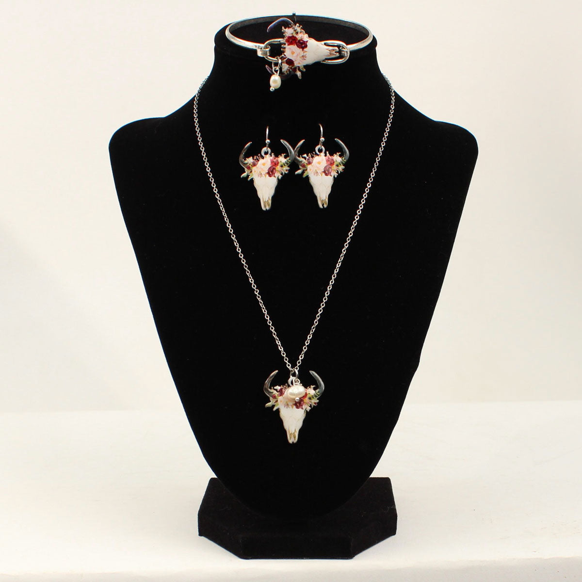 Blazin Roxx Earring Necklace & Bracelet Set - Silver Floral Steer Skull Pendant