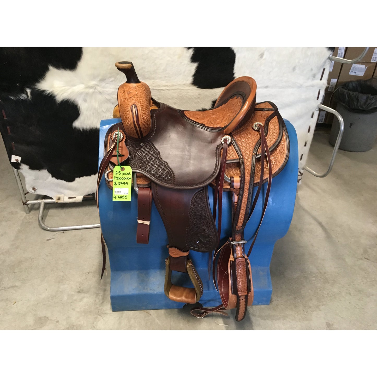 Irvine 16" Association Saddle
