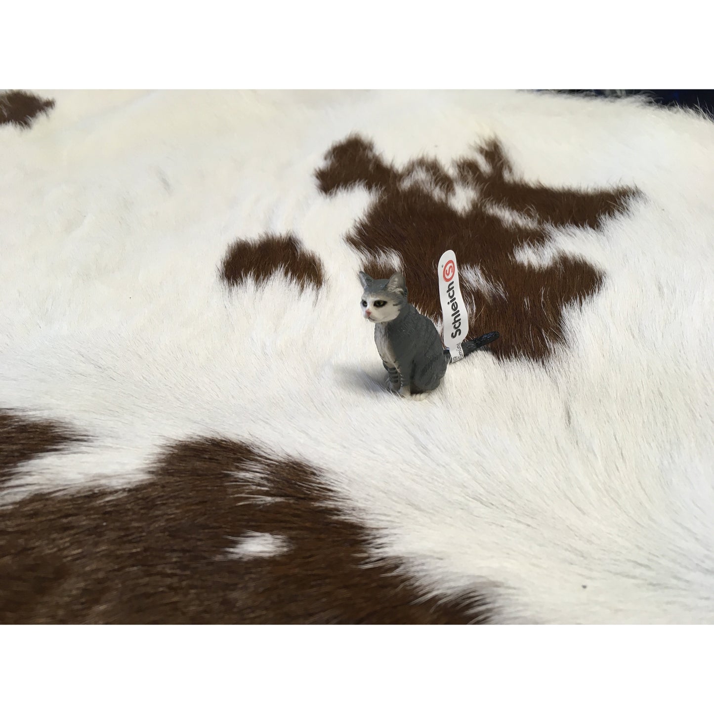 Schleich Cat Sitting