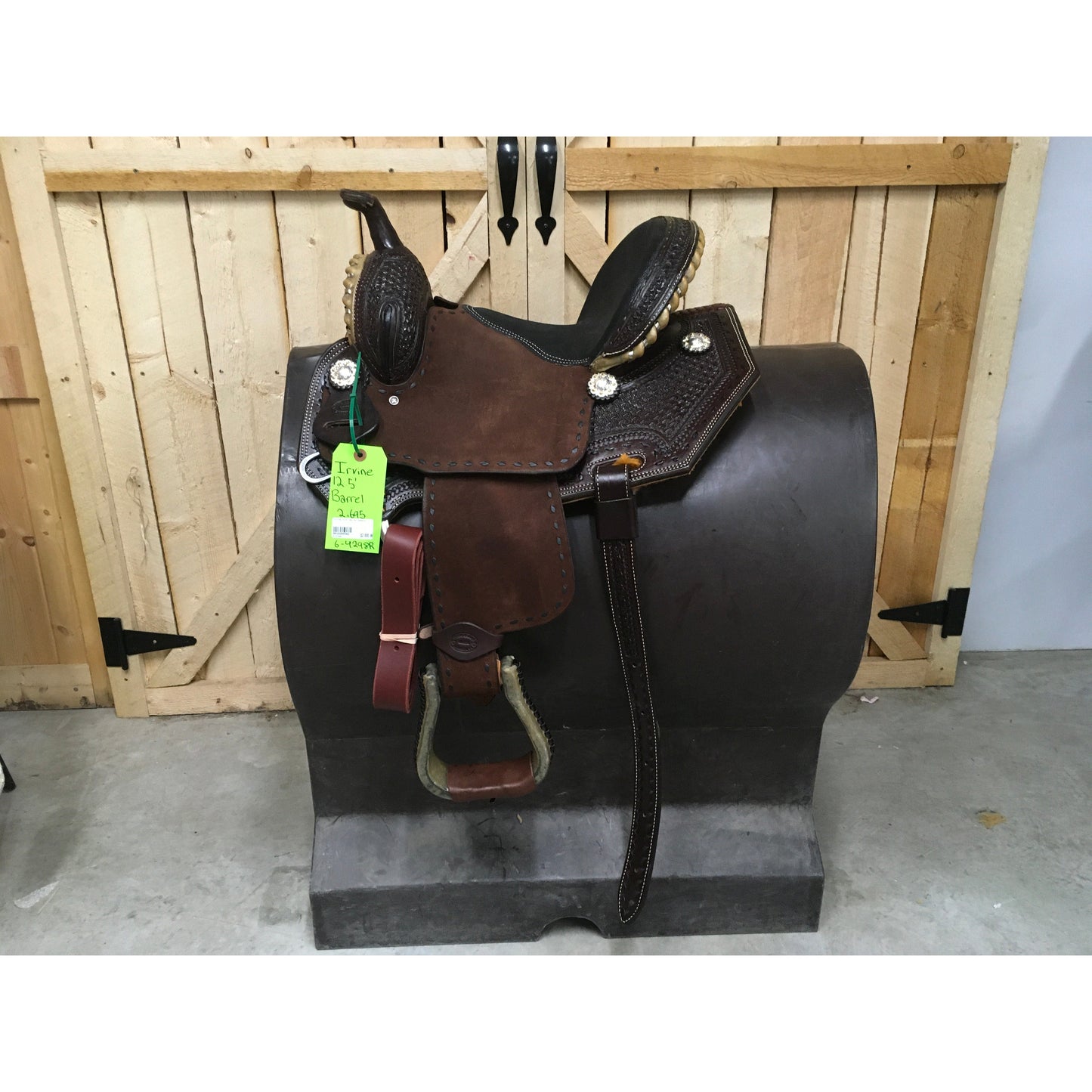 Irvine 12.5" Barrel Saddle