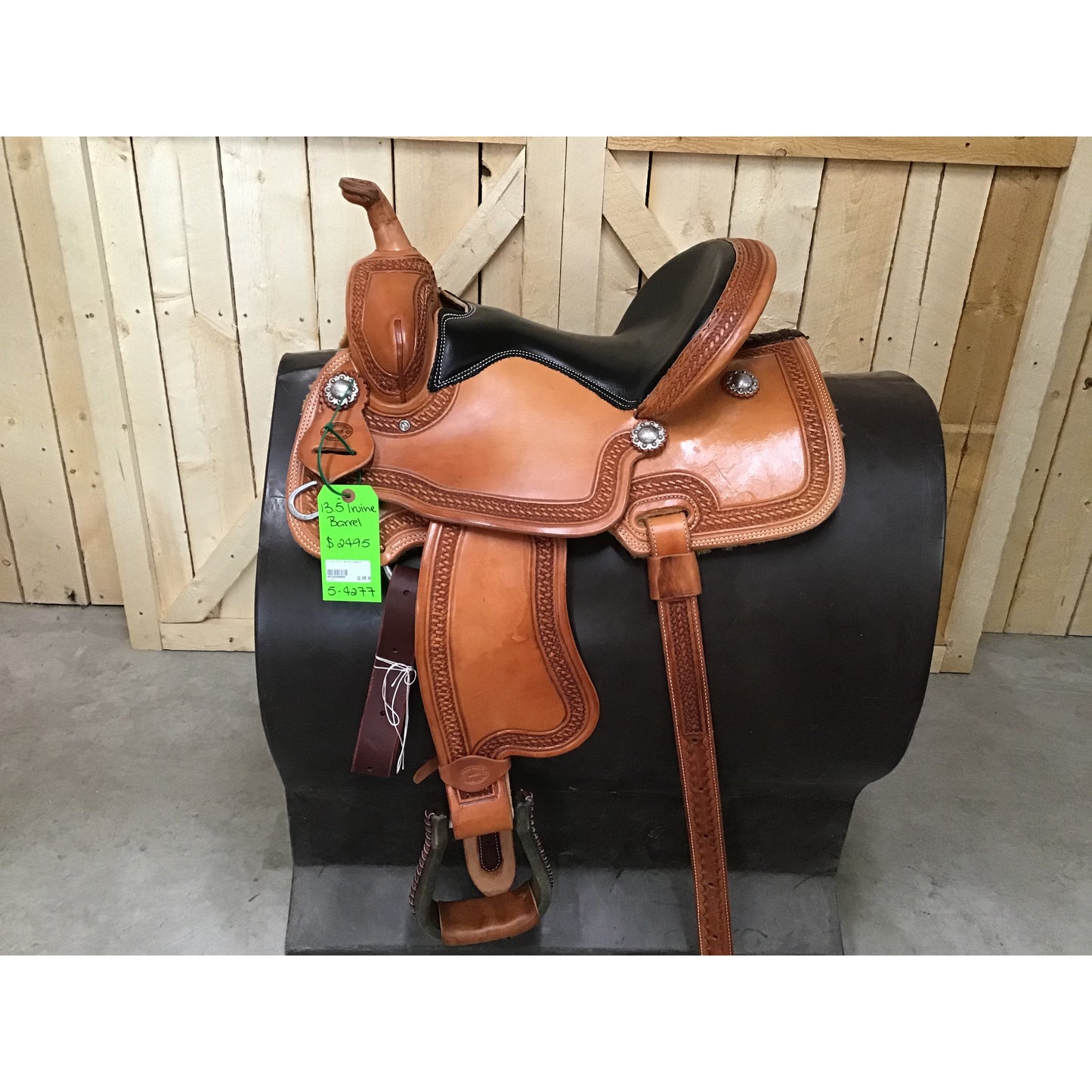Irvine 13.5" Barrel Saddle
