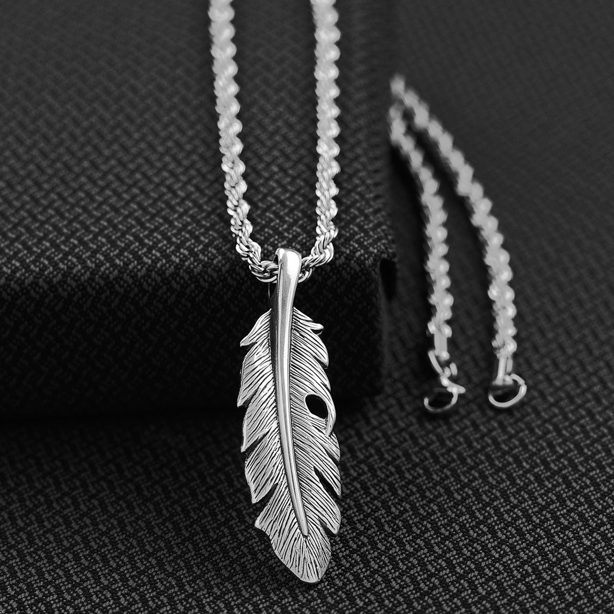 Twister Men's Chain Necklace - Silver Feather