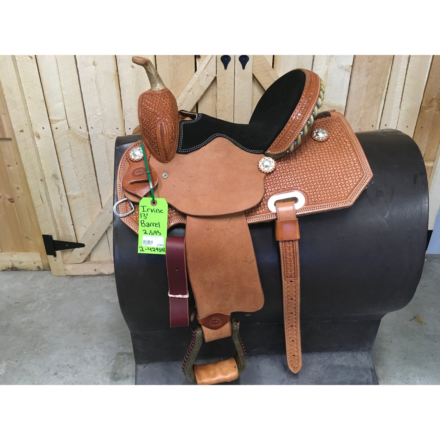 Irvine 13" Barrel Saddle
