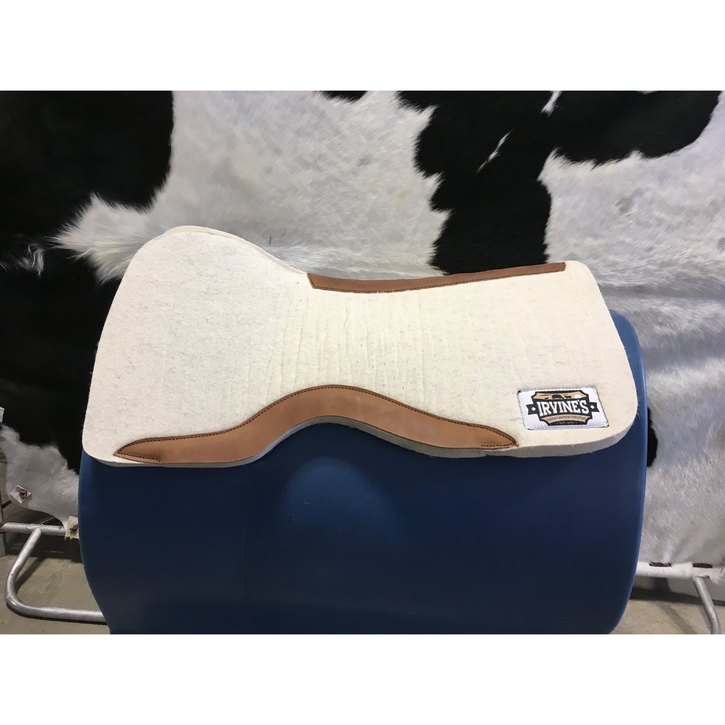 Irvine's Front Open Barrel Square Contoured 1" Wool Felt w/Wear Leather 30"x30" - Assorted Colours - Irvine Tack & Western Wear